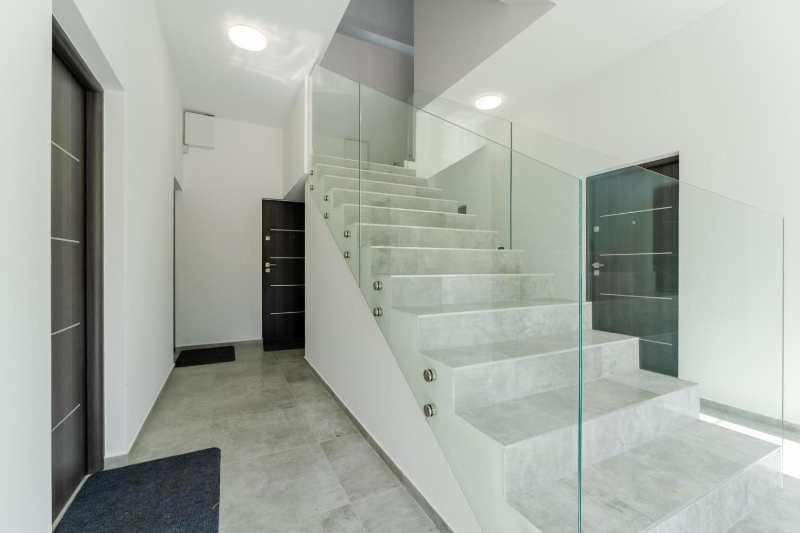 Apartamenty Ok'S - Blisko Centrum W Pelni Wyposazone - By Spaceapart Jelenia Gora Dış mekan fotoğraf